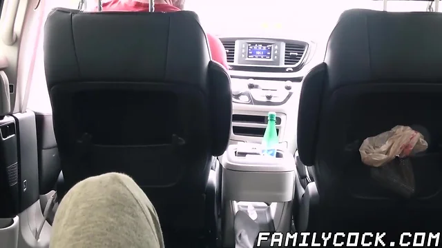 Stepson getting condomless hard by dad inside the car