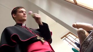 Excited priest makes huge scandal in the Vatican
