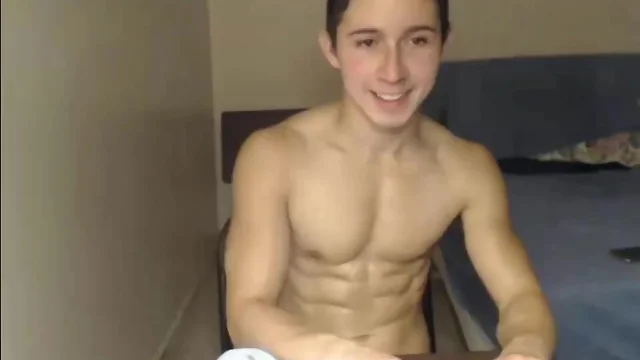 Sexy muscly young on chaturbate