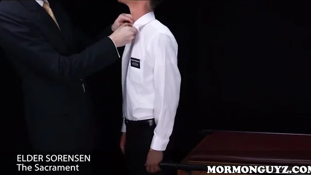 Mormon twink fit body knocked off in chocolate room by masked daddy