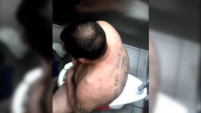 Oriental masturbate off spy cam toilet
