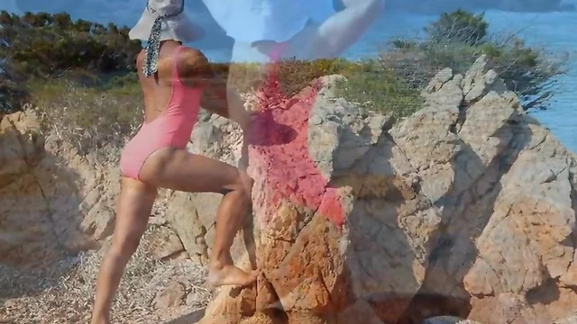 Crossdresser in Sexy Swimsuit: Amateur HD Videos on the Beach!