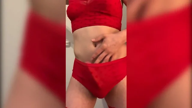 Sissysvenja95 #33 - cd in lovely flashy red young panties