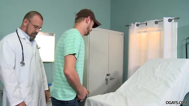 Max Sargent`s Hospital Adventure: Anal Ride, Blowjob, and Sucking!