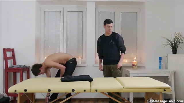 Ryan olsen and oscar hart gay massage and drilling