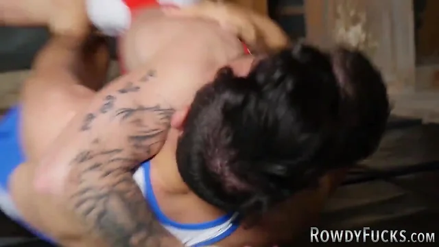 Prick slurping tattooed gay wrestler