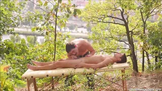 Cocksucking from gay massage masseur
