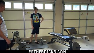 Gay brothers home gym without condoms anal penetration-fatherdicks.com