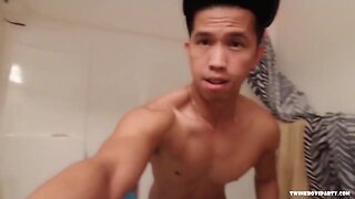 Teenager raul toy masturbating in shower