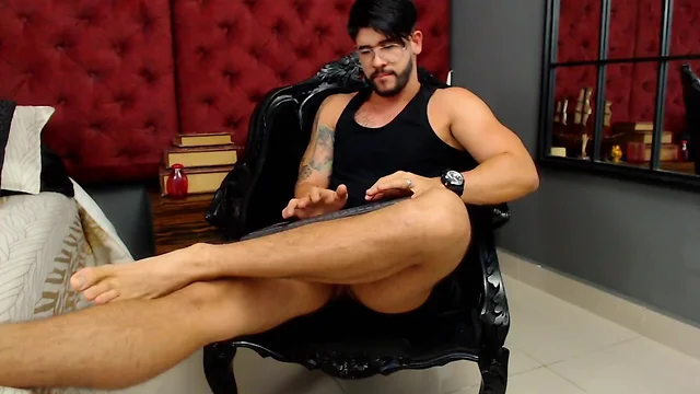 Athletic Latino Stud`s Unforgettable Solo Show: Fingering & Fucking with a Dildo