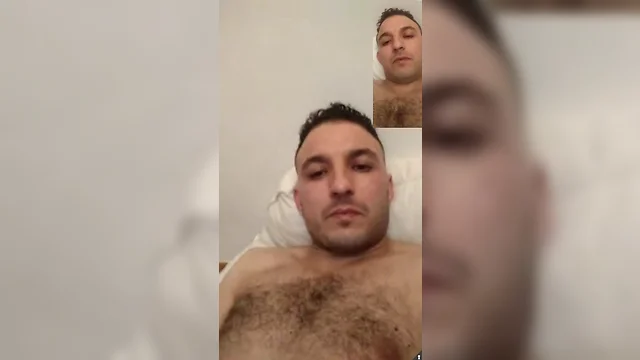 Hot sporty guy wank off and finger his backside in videocall