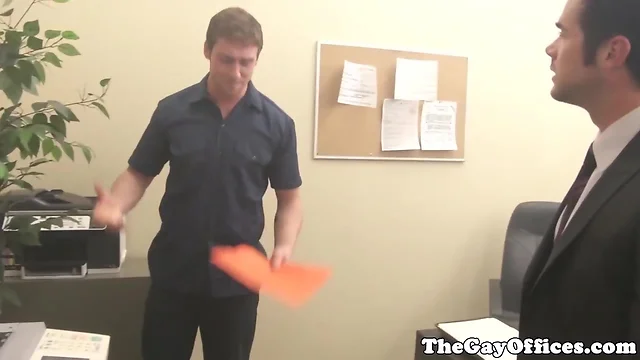 Gayoffice receptionist hammered by mechanic