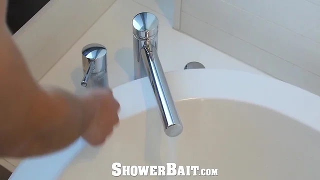Showerbait shower fuck with str8 jay montez and alex mecum