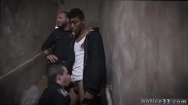 Hot gay police male bare pic suspect on the run, gets deep penis