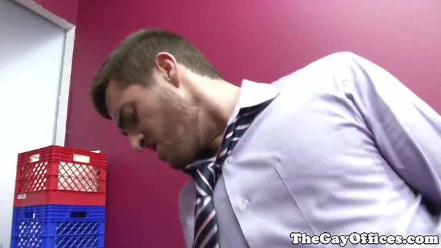Bryce star pounding his boss in office