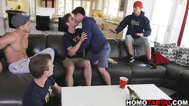 Stepbrothers have gay sex after spinning the bottle