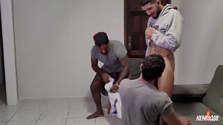 Interracial Amateur Teen With Big Ass Gets Pounded By Big Dick!