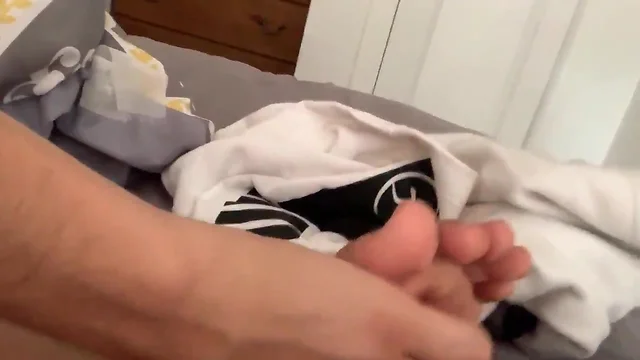 S. male friends feet