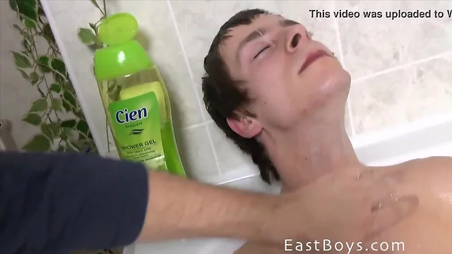 Masturbation in the shower derek gustafson