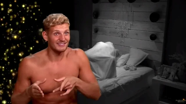 Bare guys in paradisehotel collection