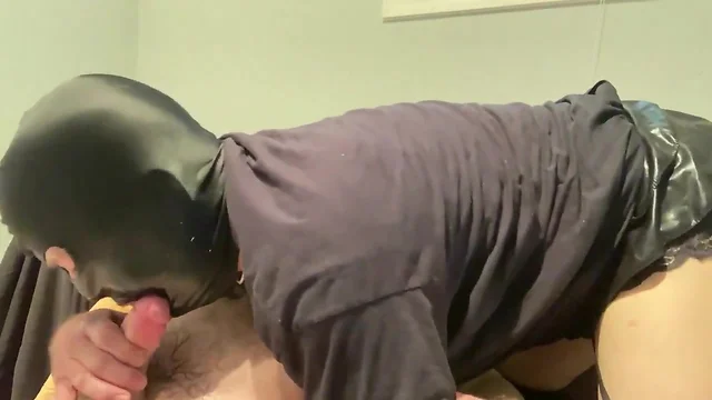 Some splashy dirty head for alpha from his faggot