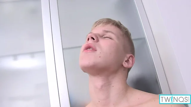 Blonde boy matthew has phone sex and jerks his meat off!