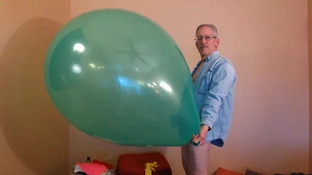 Looner, popper, and balloonbanger bust three giant-sized balloons!