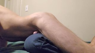 Pillow humping stonks to orgasm
