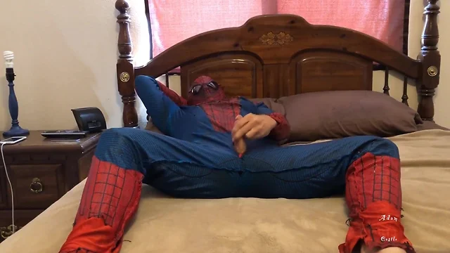 Or sexspider-man wears suit 2 fight