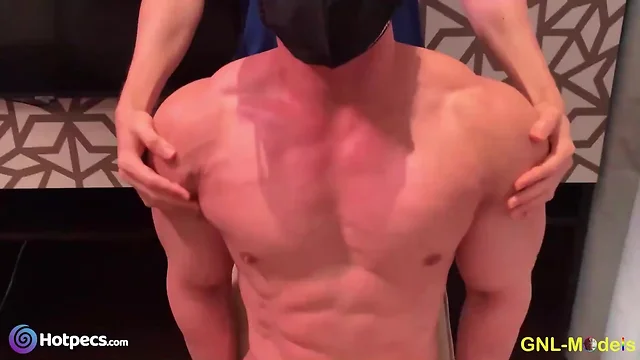 Receiving the best treatment with large muscles - video 929!⭐️