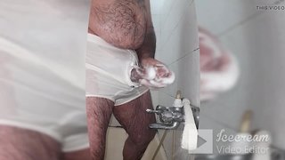 Wild Bareback Bathroom Romp: Amateur Couple & Friends Take On Big Black Cock!