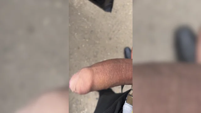 Curious Straight Guy Meets Big Bear`s Big Cock