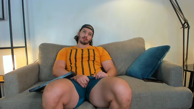Meaty and horny webcam show with giant legs, big arms, big lips, and big balls - maybe finish with cum