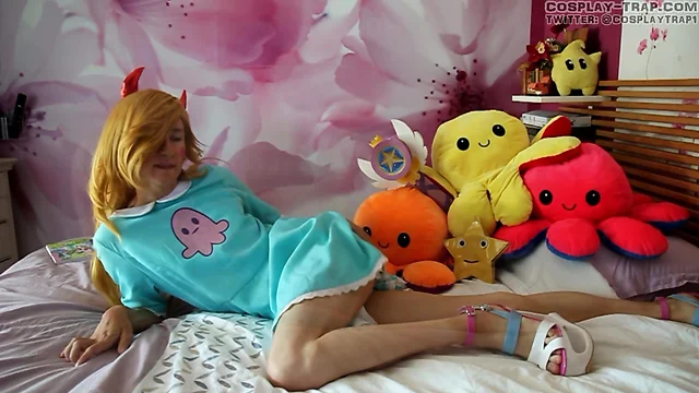 Cosplaying as star butterfly in a magic lecture: a femboys journey