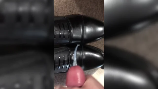 Play horny daddy shoes without jacking off
