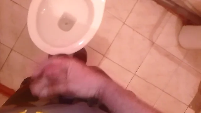 Video of Fingering and finishing in the toilet
