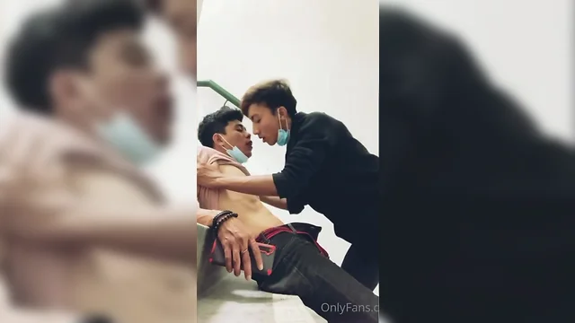 Indonesian amateur gay couple: masturbation & big cock outdoors