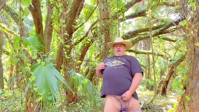 Big daddy cowboy enjoys the everglades