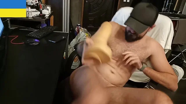 Guy uses giant dildo to self-pleasure