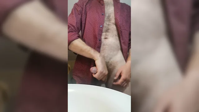 Big cock male masturbating and hands-free ejaculation in bathrooms - free gay castings