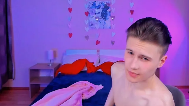 Latvian cutie cums on cam: solo amateur chaturbate fun! cumshot webcam cuteboy chaturbate amateur solo