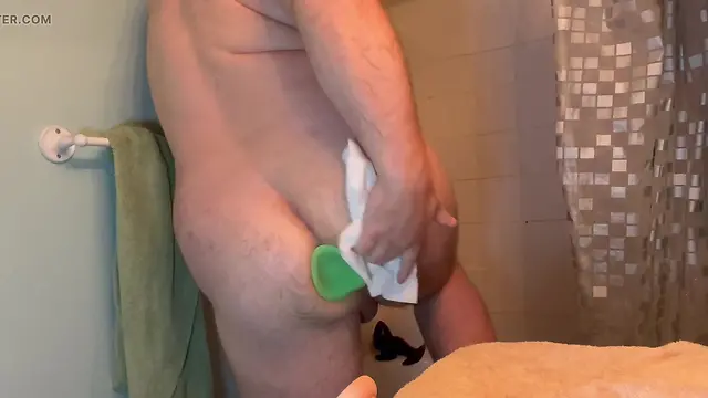 Monster egg butt plug and diaper dildos: anal toys edition