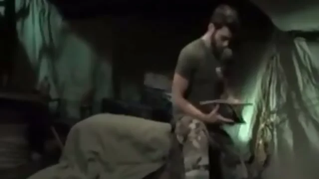 2 hot Soldiers fuck late night.