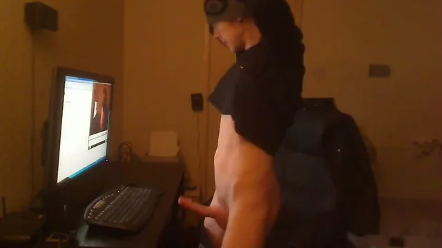 Jerking off on computer